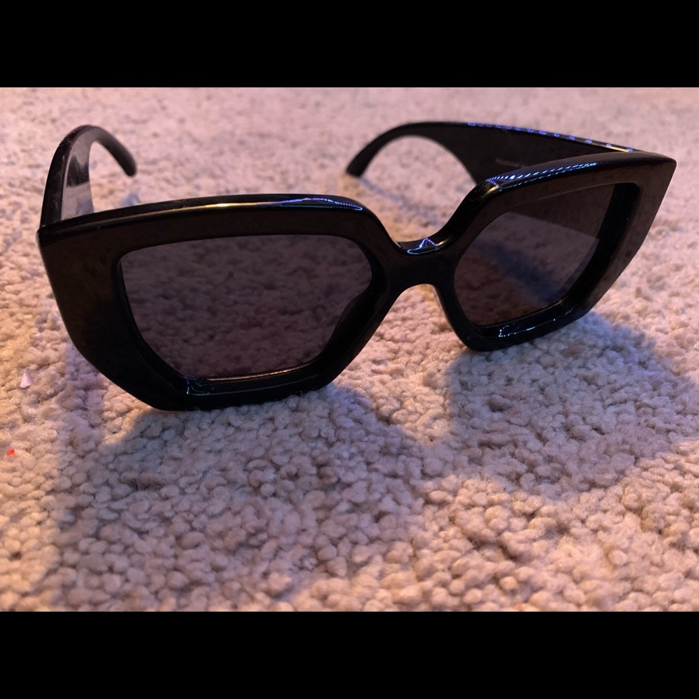 Black Chunky Sunglasses